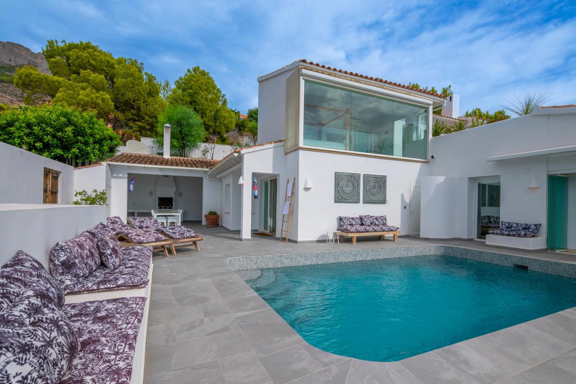 La Corniche Piscine, Parking & Wi-fi Vil·la